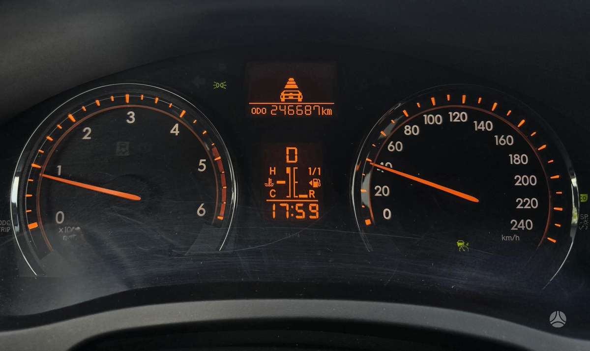 Toyota Avensis 2009 — photo 20