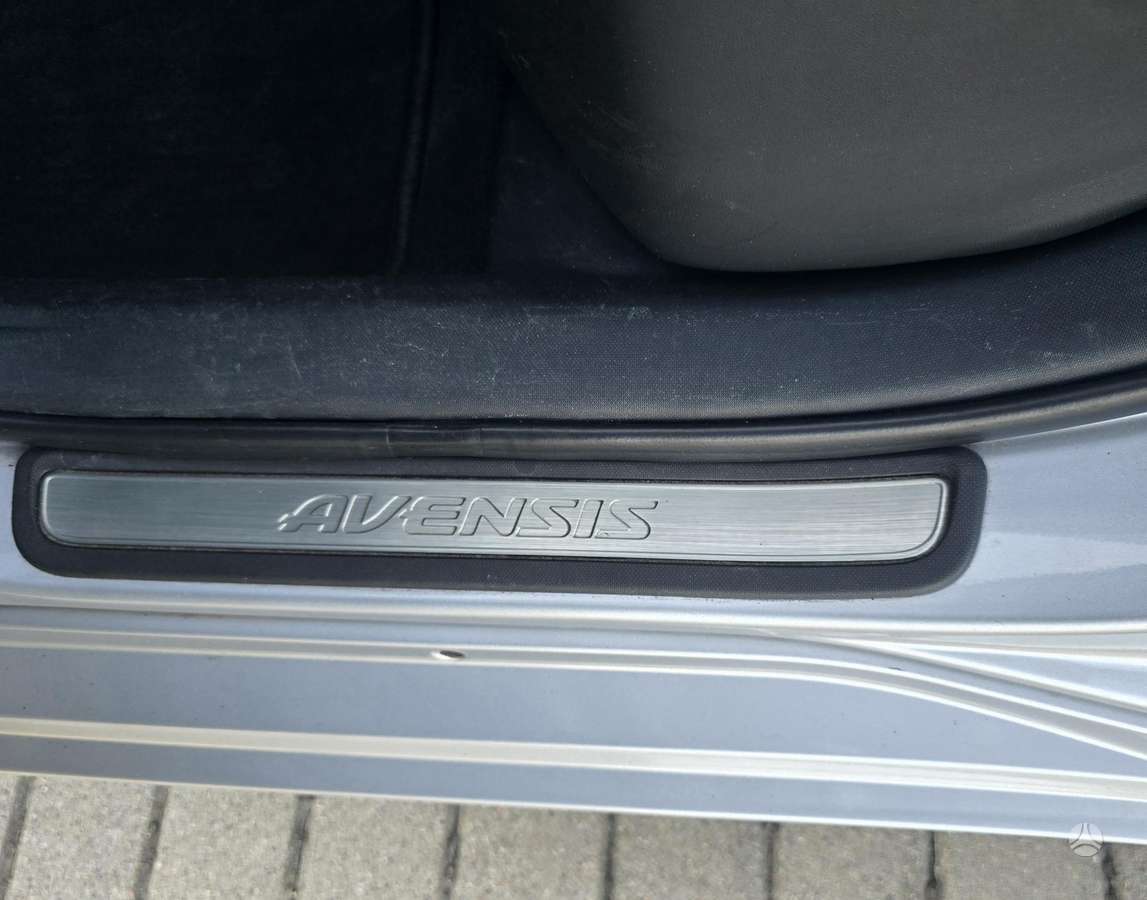 Toyota Avensis 2009 — photo 31