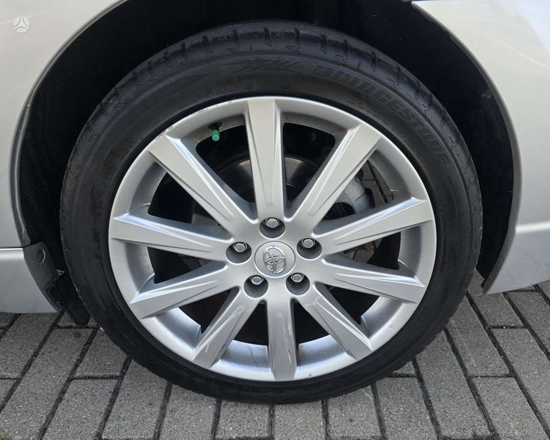 Toyota Avensis 2009 — photo 34