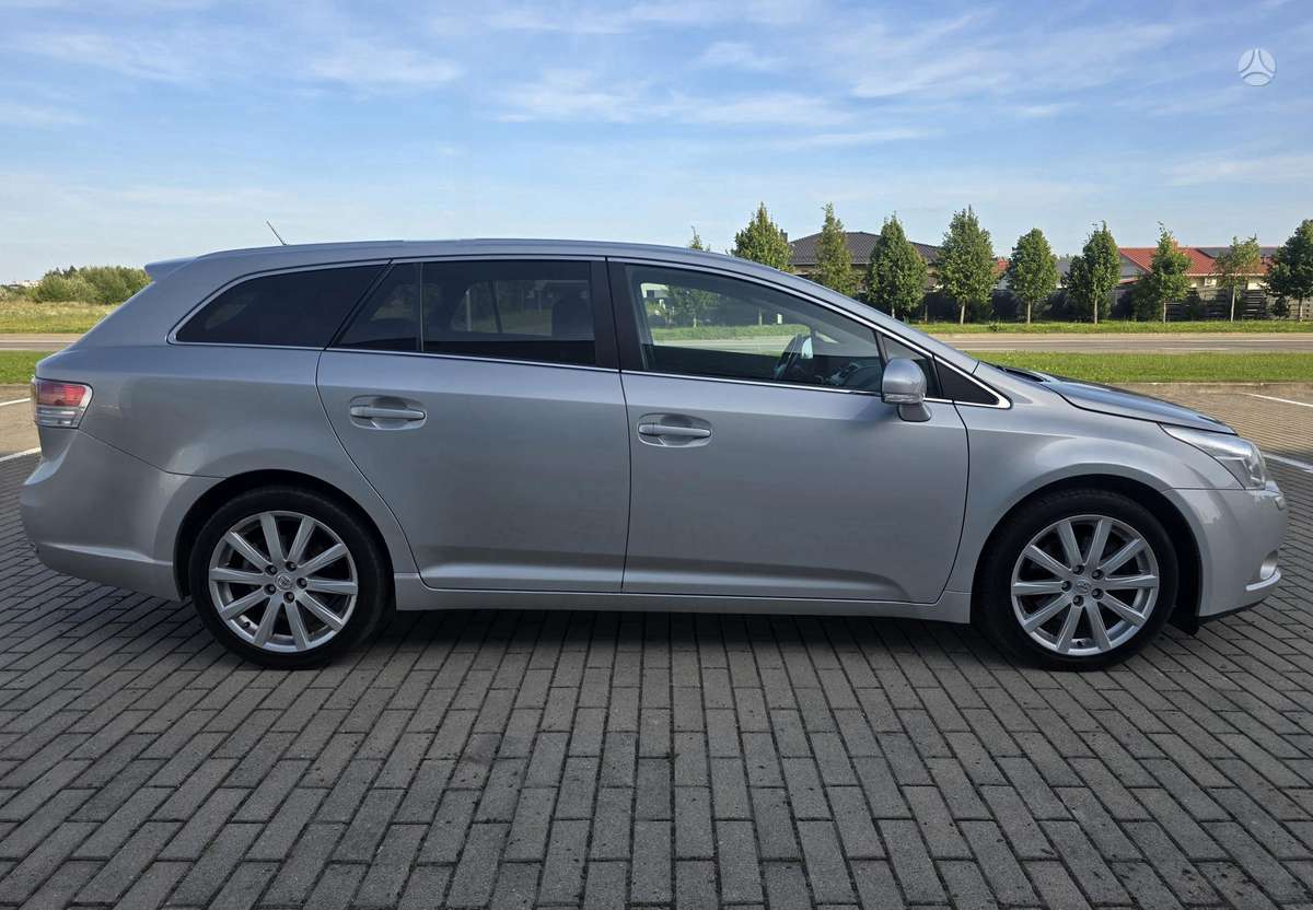 Toyota Avensis 2009 — photo 6