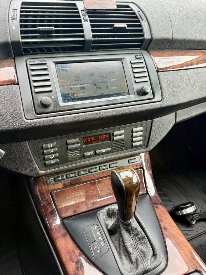 BMW X5 2005 — photo 23