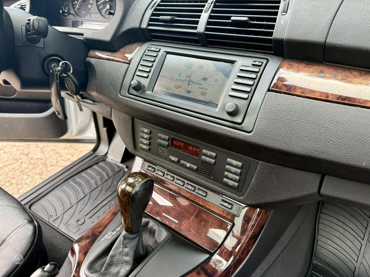 BMW X5 2005 — photo 8