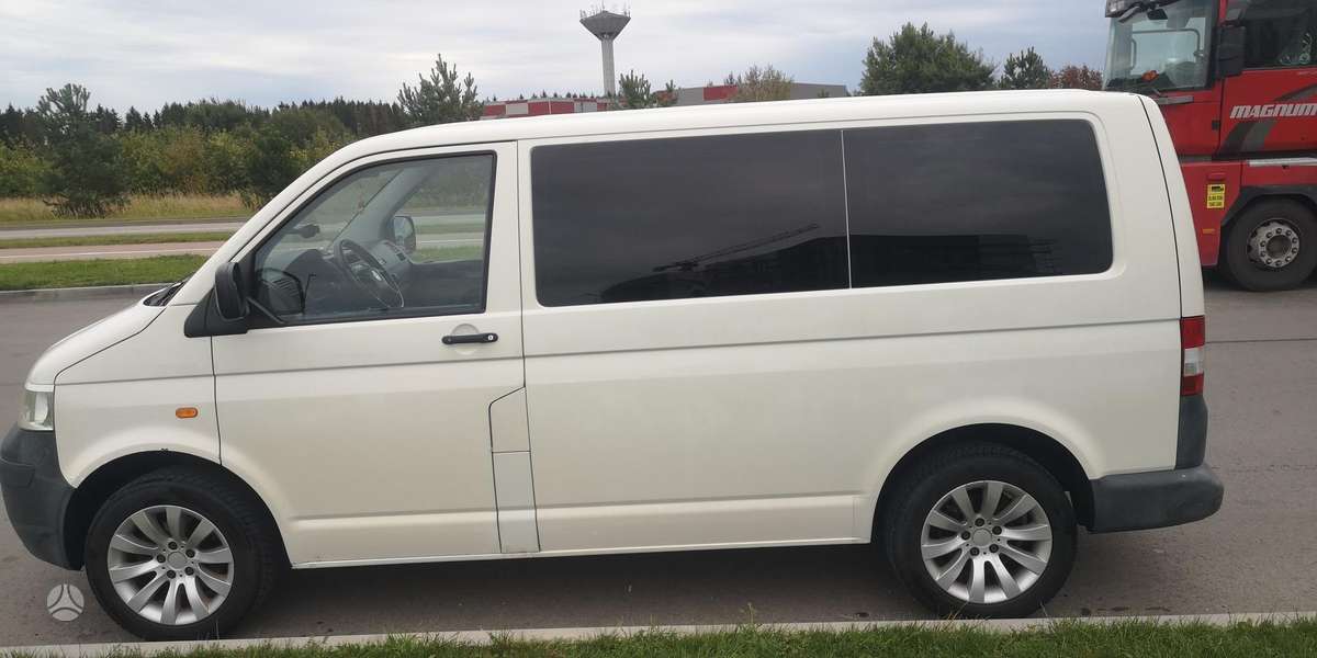 Volkswagen Transporter 2007 — rear view