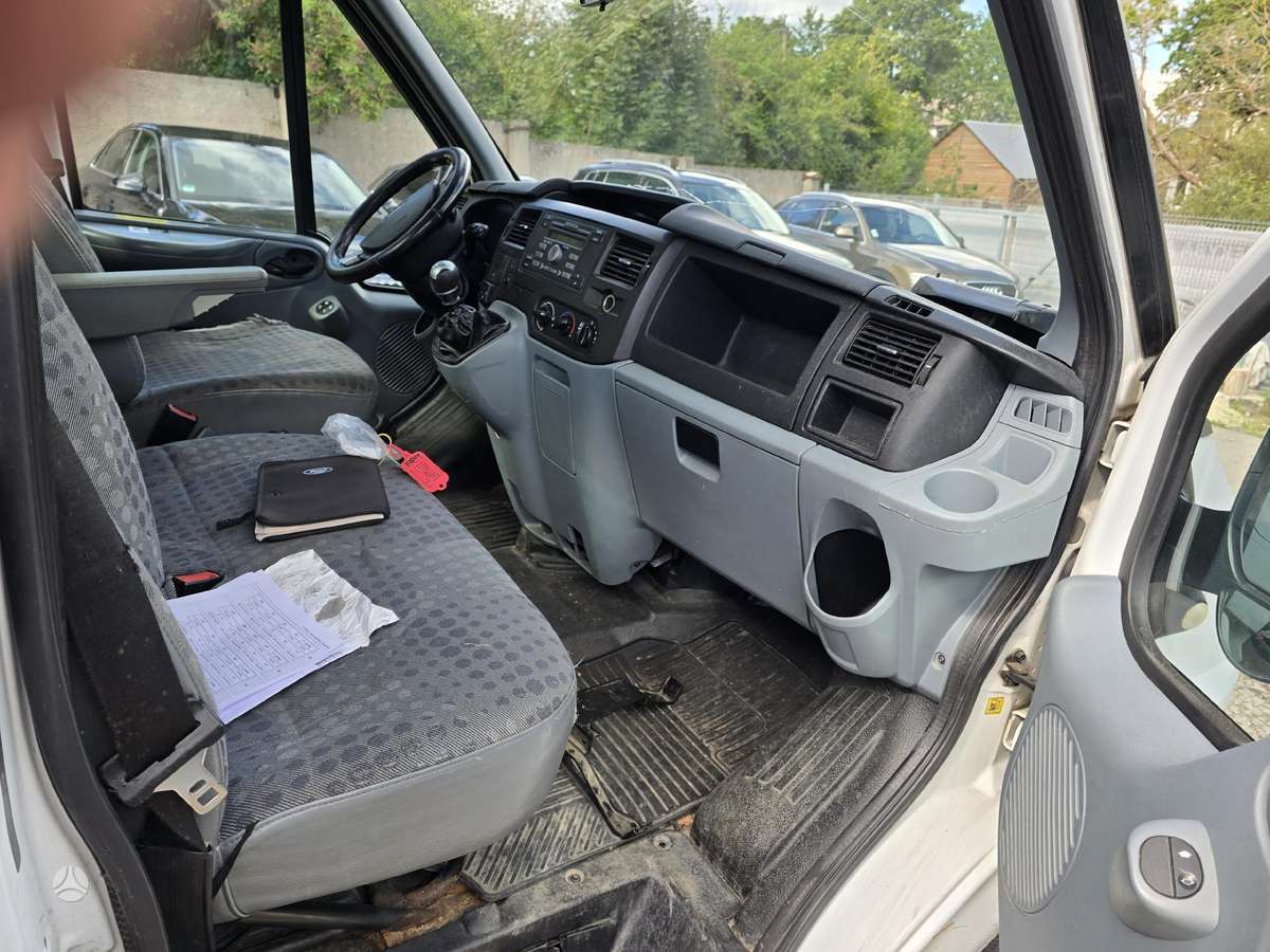 Ford Transit 2011 — photo 35