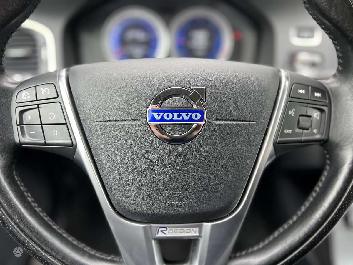 Volvo V60 2011 — фото 13