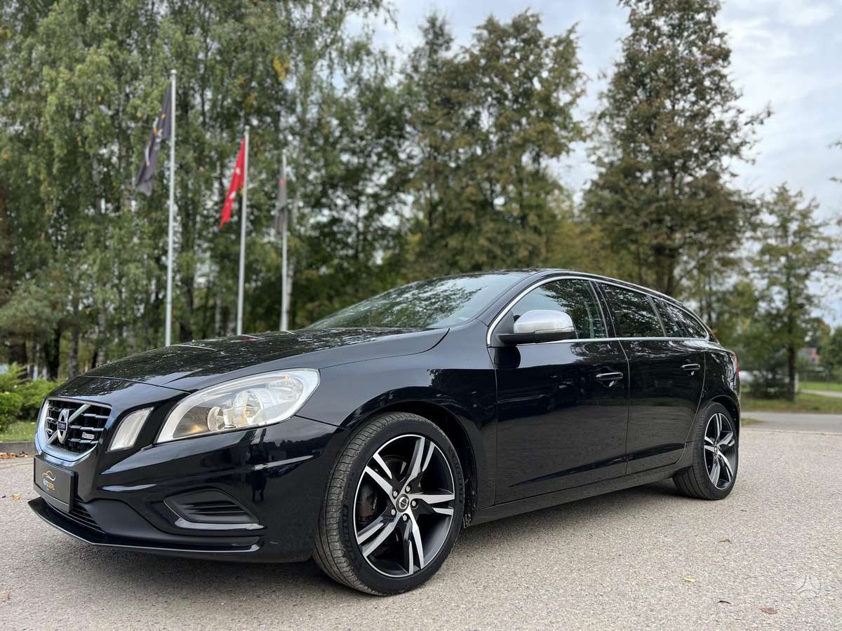 Volvo V60 2011 — двигун 1984 cm³, 163 HP (120kW)