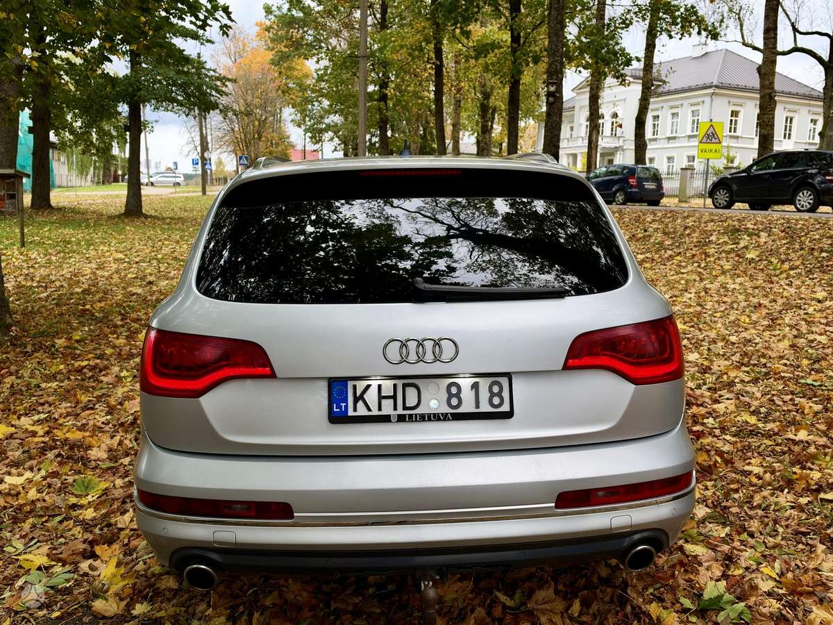 Audi Q7 2010 — photo 5