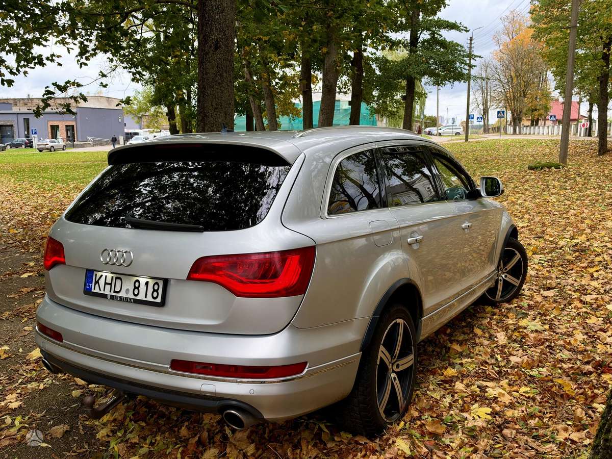 Audi Q7 2010 — photo 6