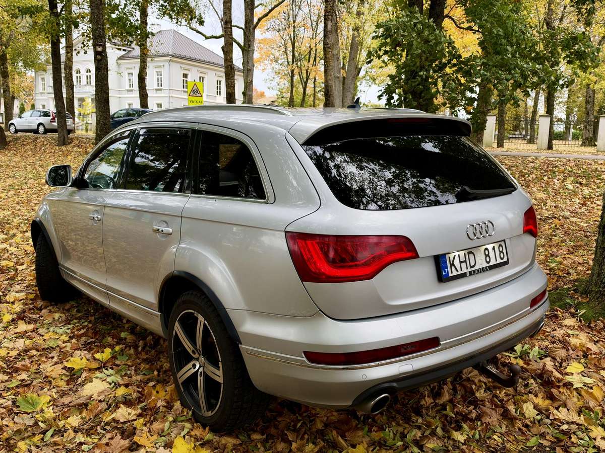 Audi Q7 2010 — photo 7