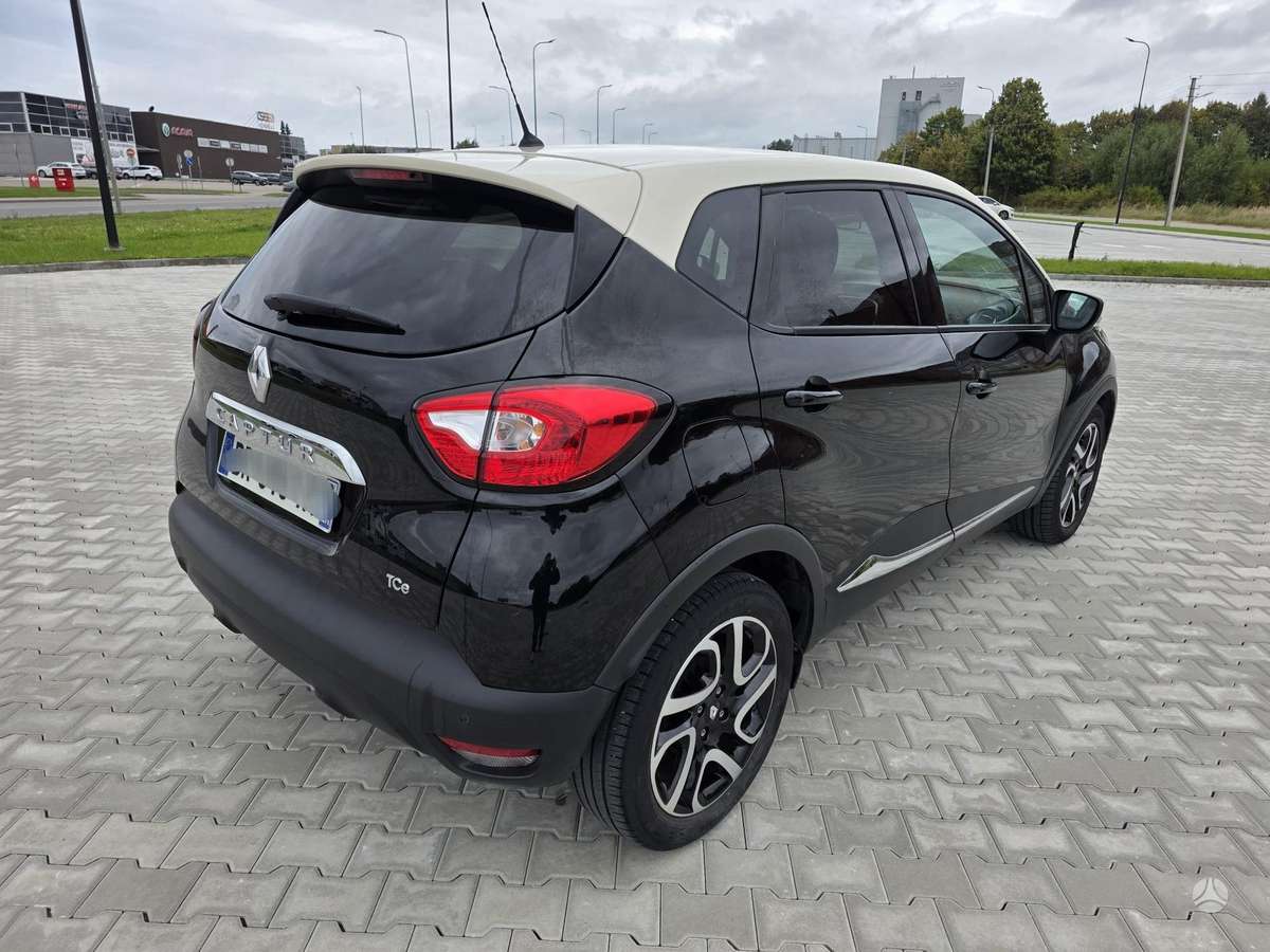 Renault Captur 2015 — interior