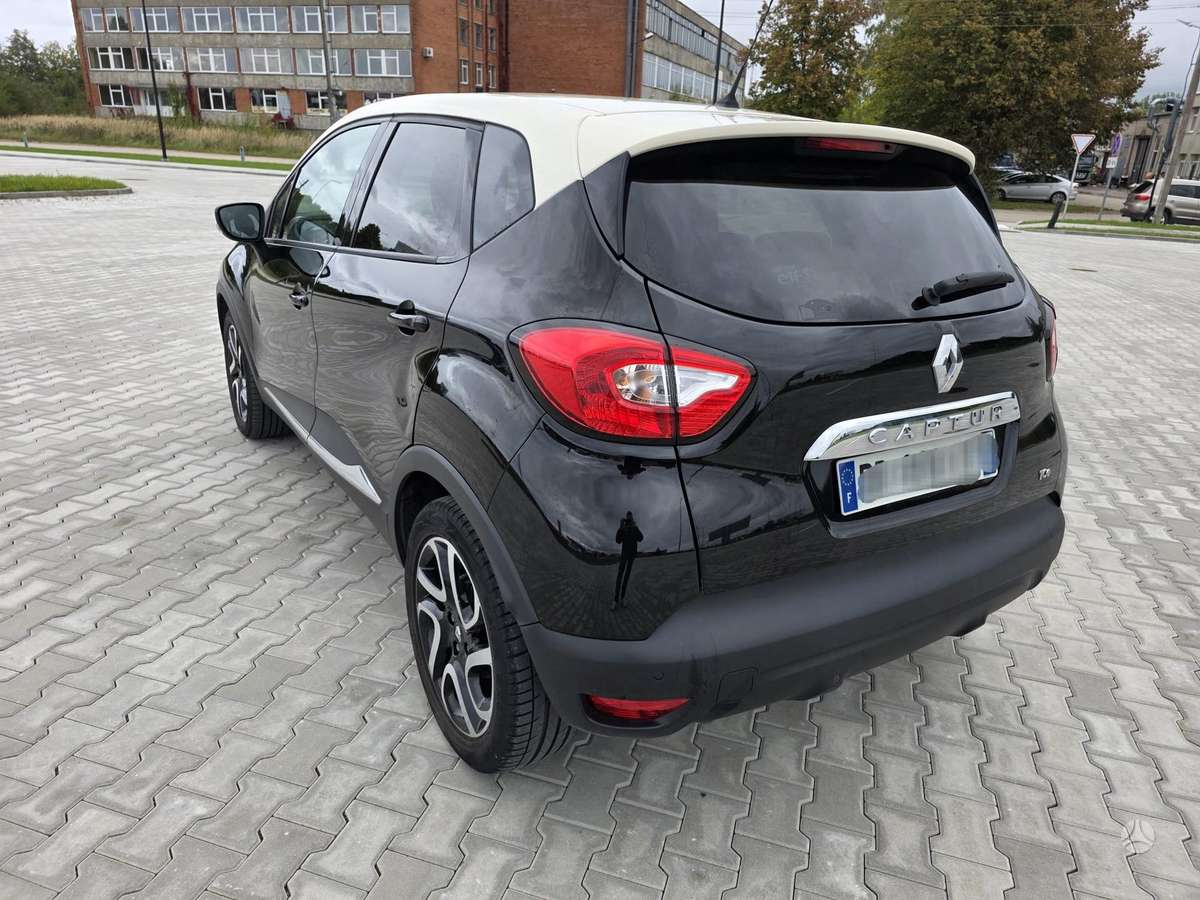 Renault Captur 2015 — engine 1199 cm³, 120 HP (88kW)