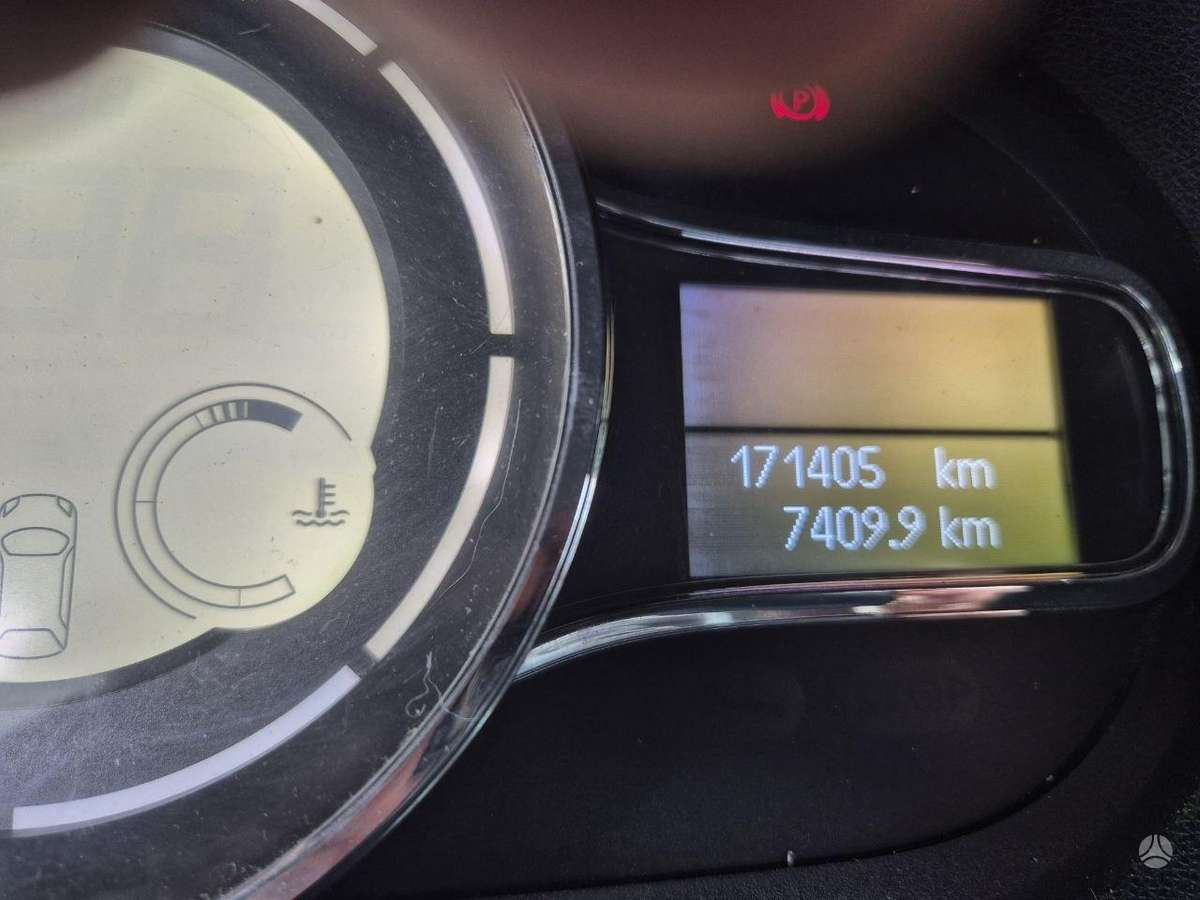 Renault Megane 2012 — photo 17