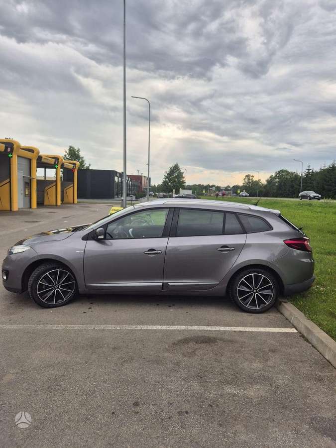 Renault Megane 2012 — rear view