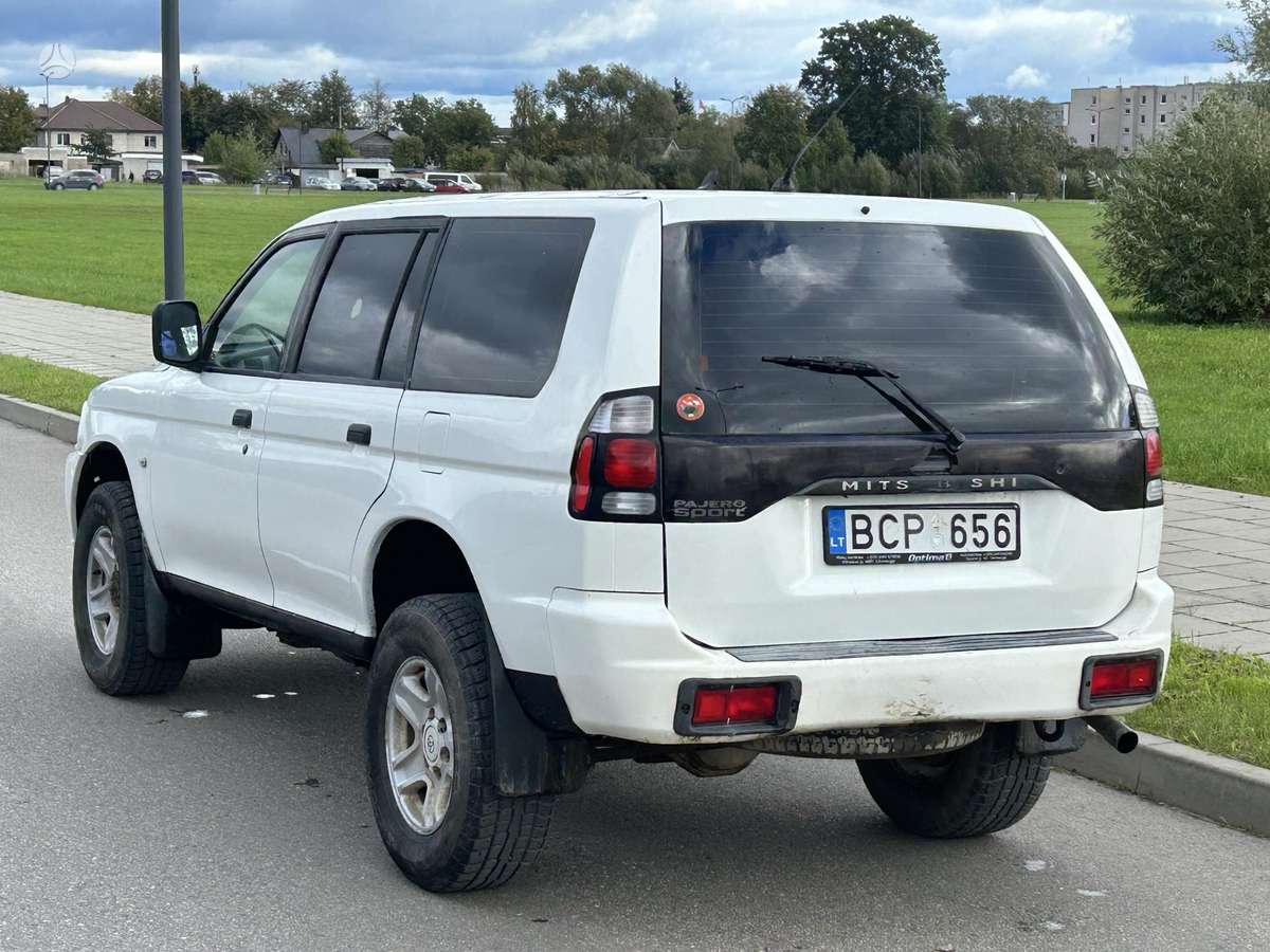 Mitsubishi Pajero 2005 — двигун 2500 cm³, 116 HP (85kW)