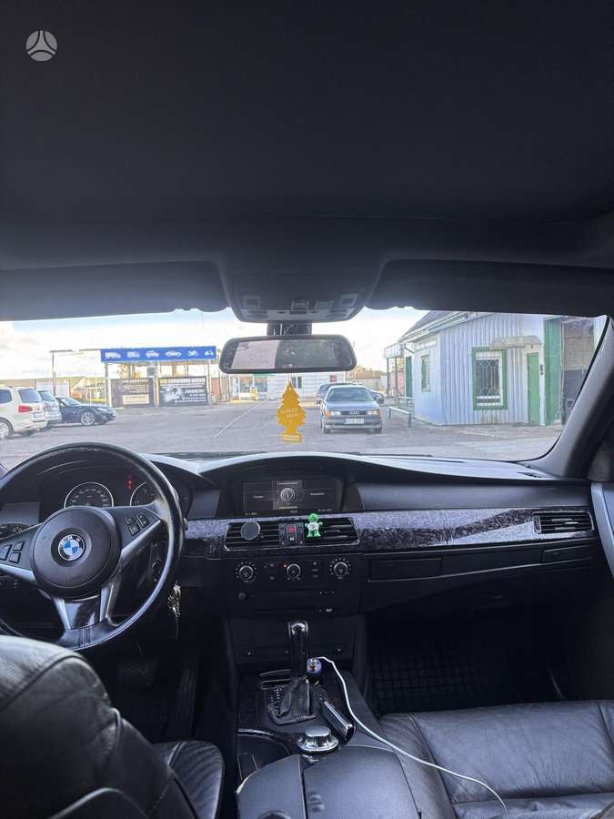 BMW 525 2004 — photo 10