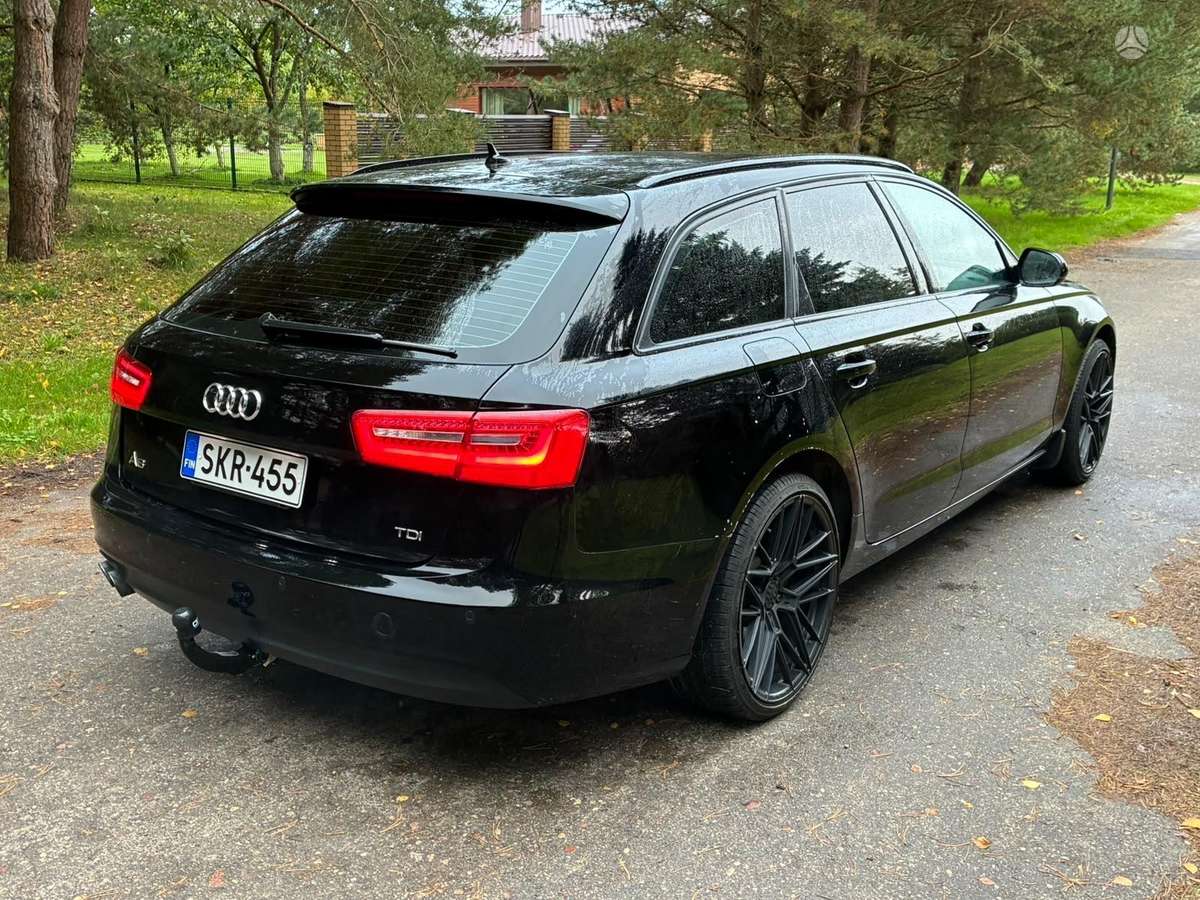 Audi A6 2012 — вигляд ззаду