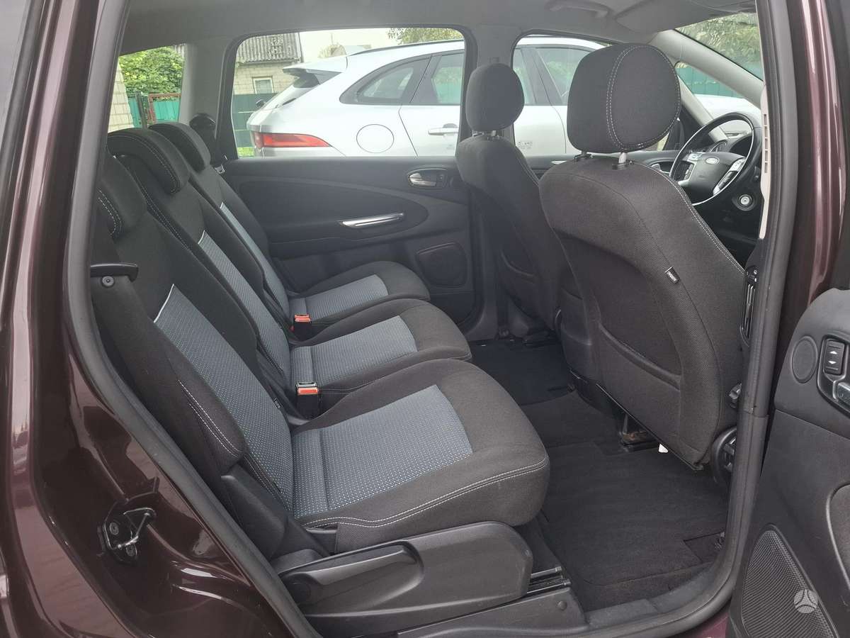 Ford S-MAX 2011 — photo 11