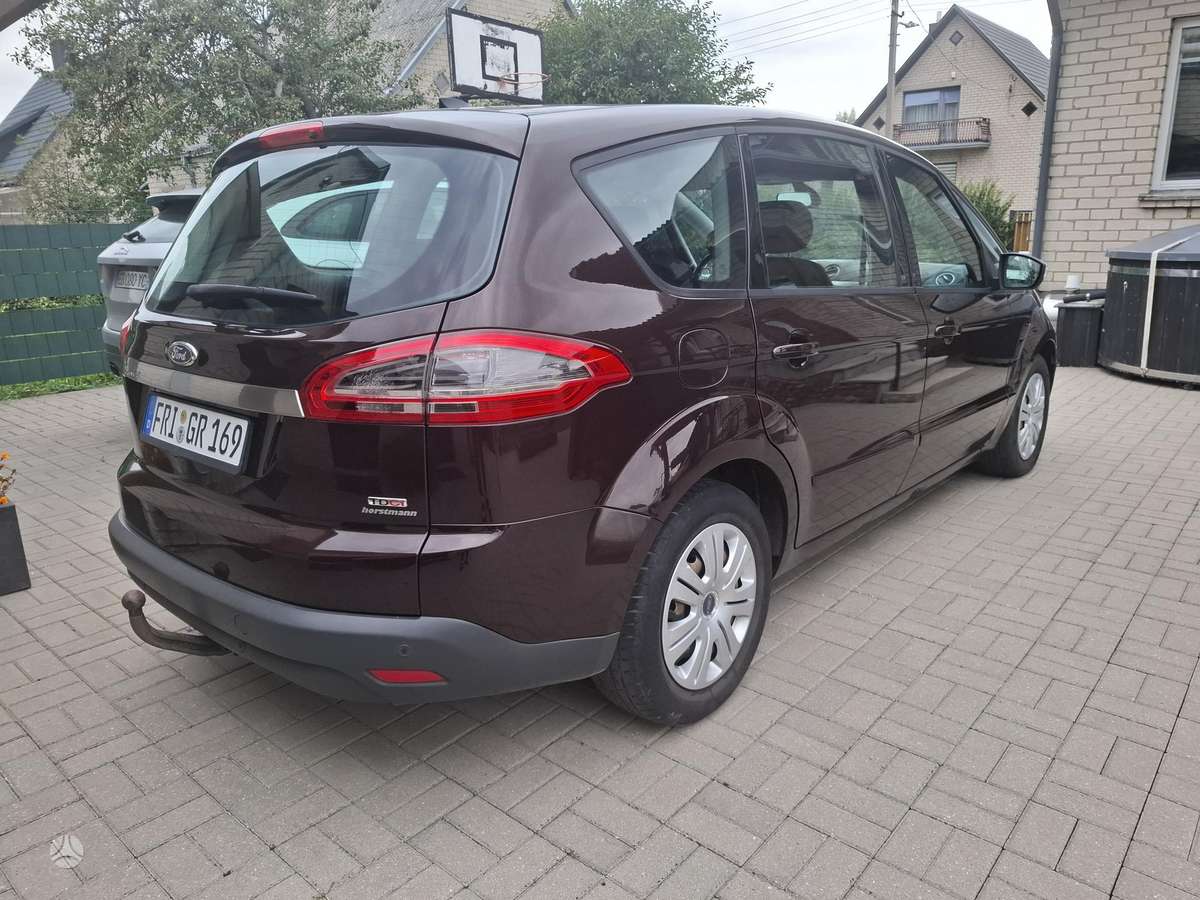 Ford S-MAX 2011 — interior