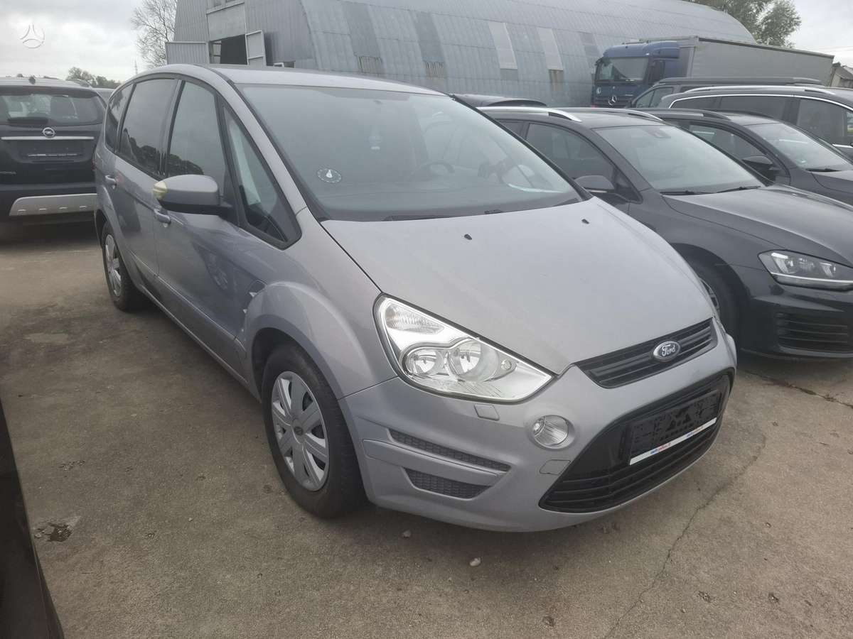 Ford S-MAX 2011 — interior