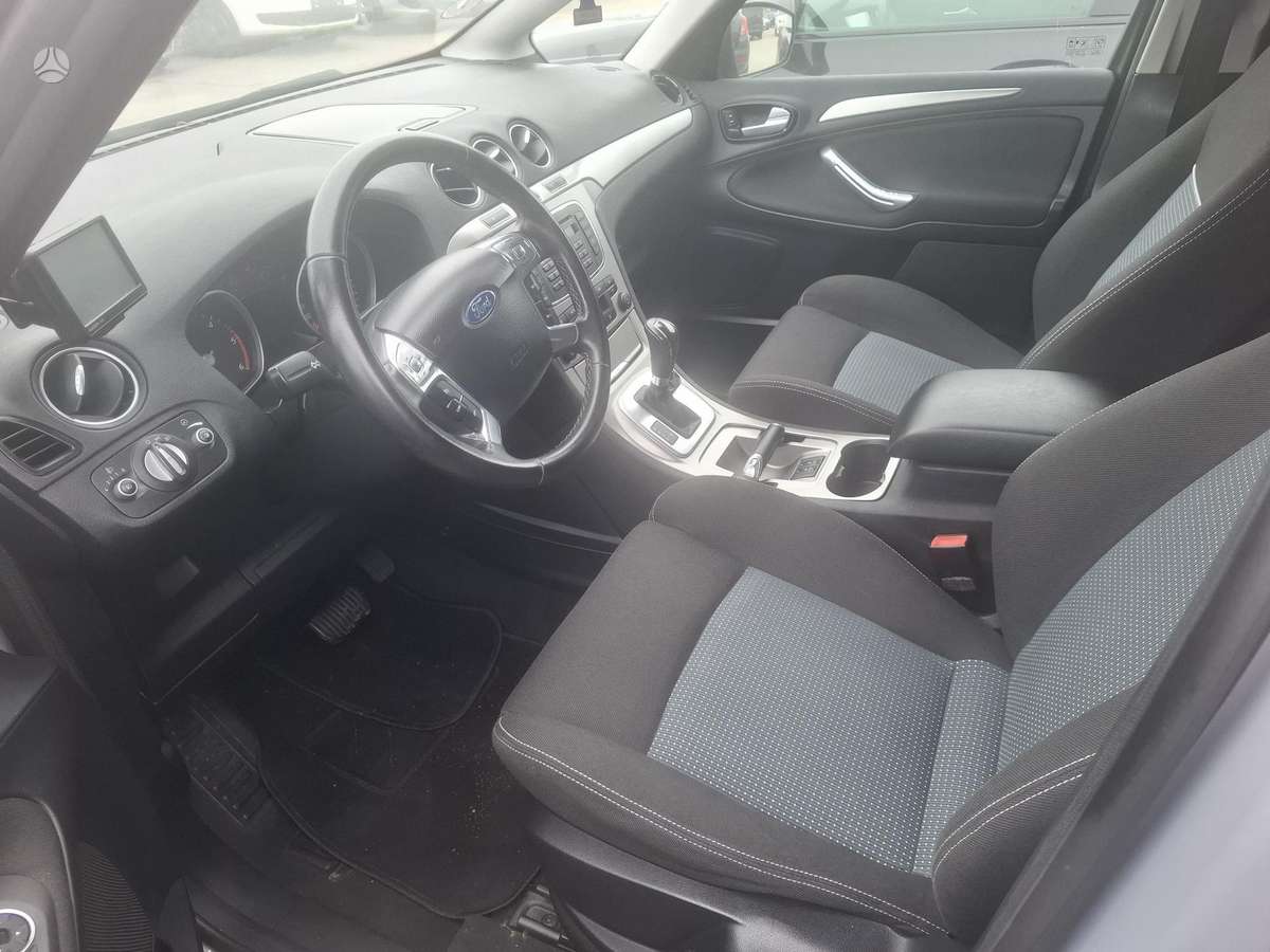 Ford S-MAX 2011 — photo 7