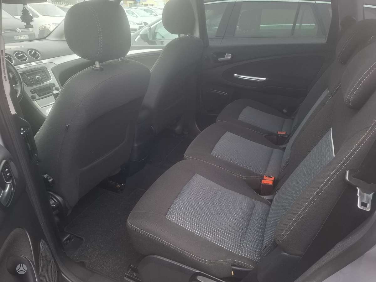 Ford S-MAX 2011 — photo 8