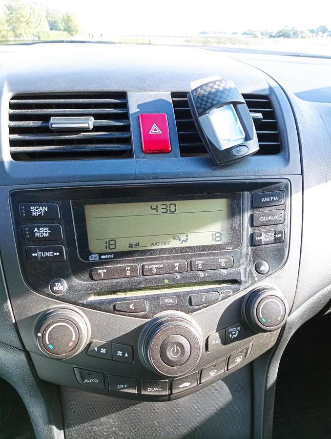 Honda Accord 2006 — engine 2200 cm³, 140 HP (103kW)