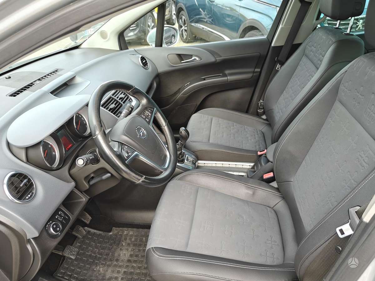 Opel Meriva 2012 — photo 10