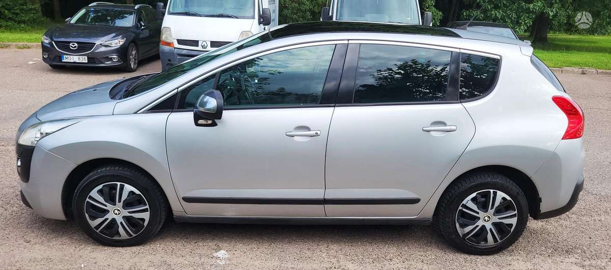 Peugeot 3008 2011 — двигун 1997 cm³, 150 HP (110kW)