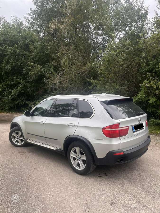 BMW X5 2008 — вигляд ззаду
