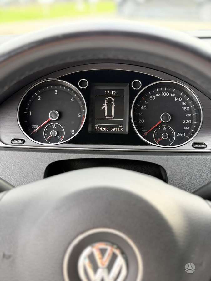 Volkswagen Passat 2013 — photo 19