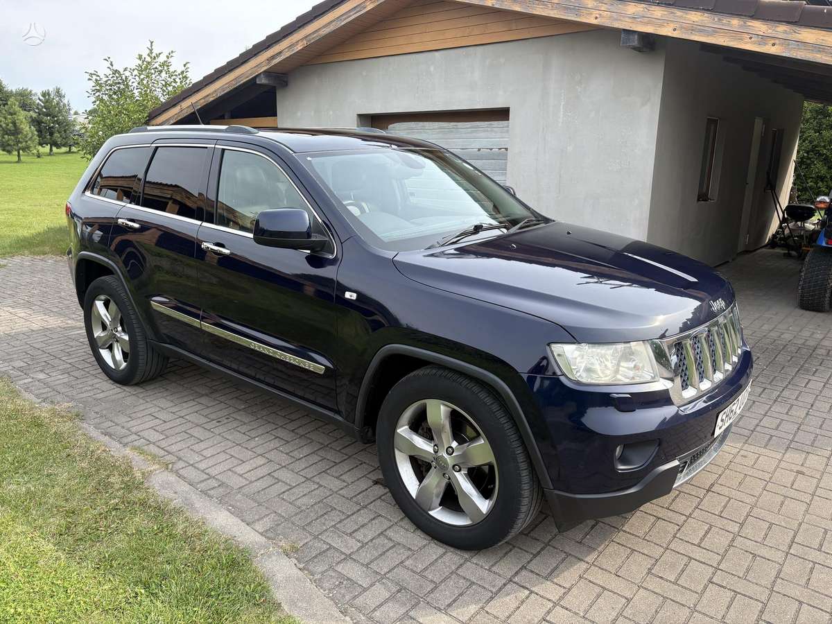 Jeep Grand 2012 — салон