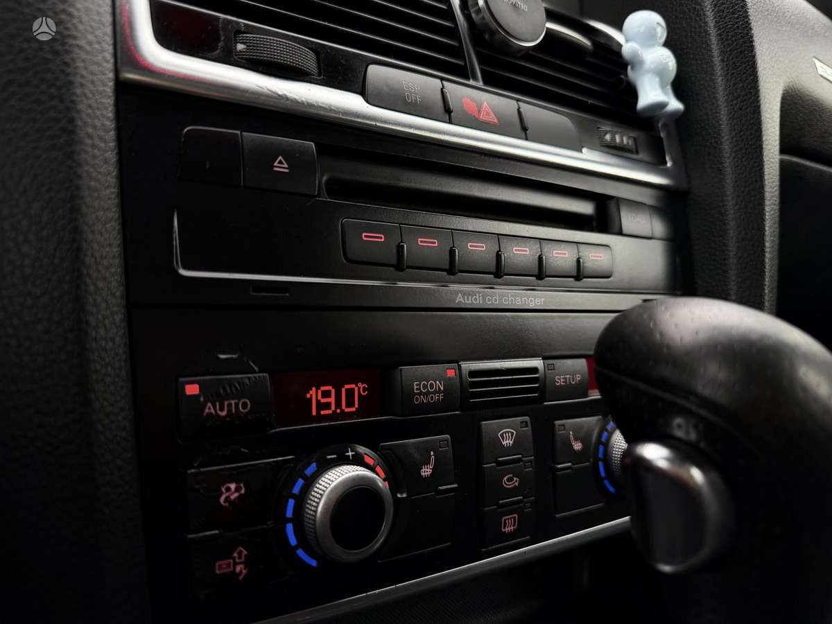 Audi Q7 2007 — photo 8