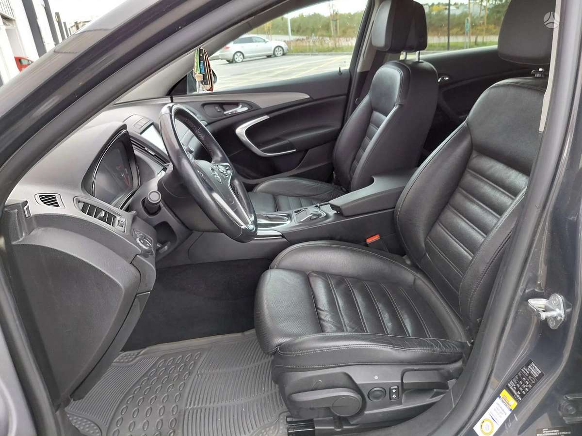 Opel Insignia 2014 — photo 8