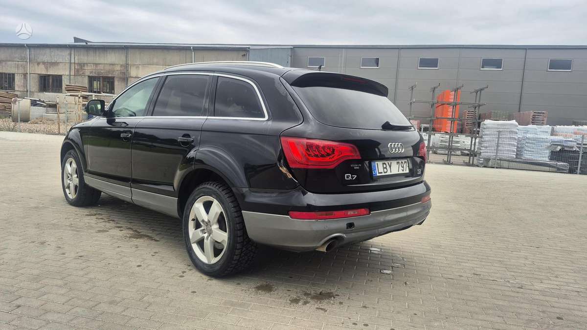 Audi Q7 2011 — двигун 2967 cm³, 241 HP (177kW)