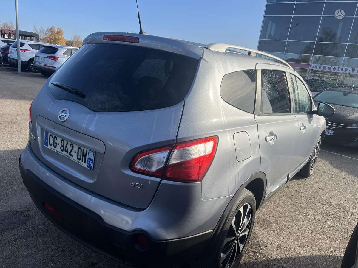 Nissan Qashqai+2 2012 — двигун 1598 cm³, 131 HP (96kW)