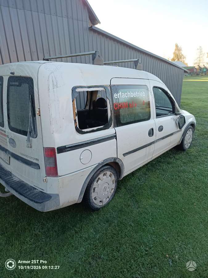 Opel Combo 2007 — вигляд ззаду