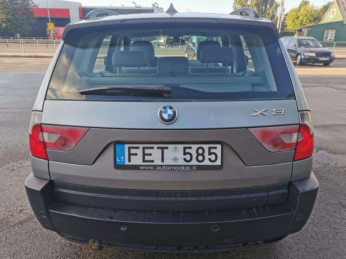BMW X3 2005 — rear view