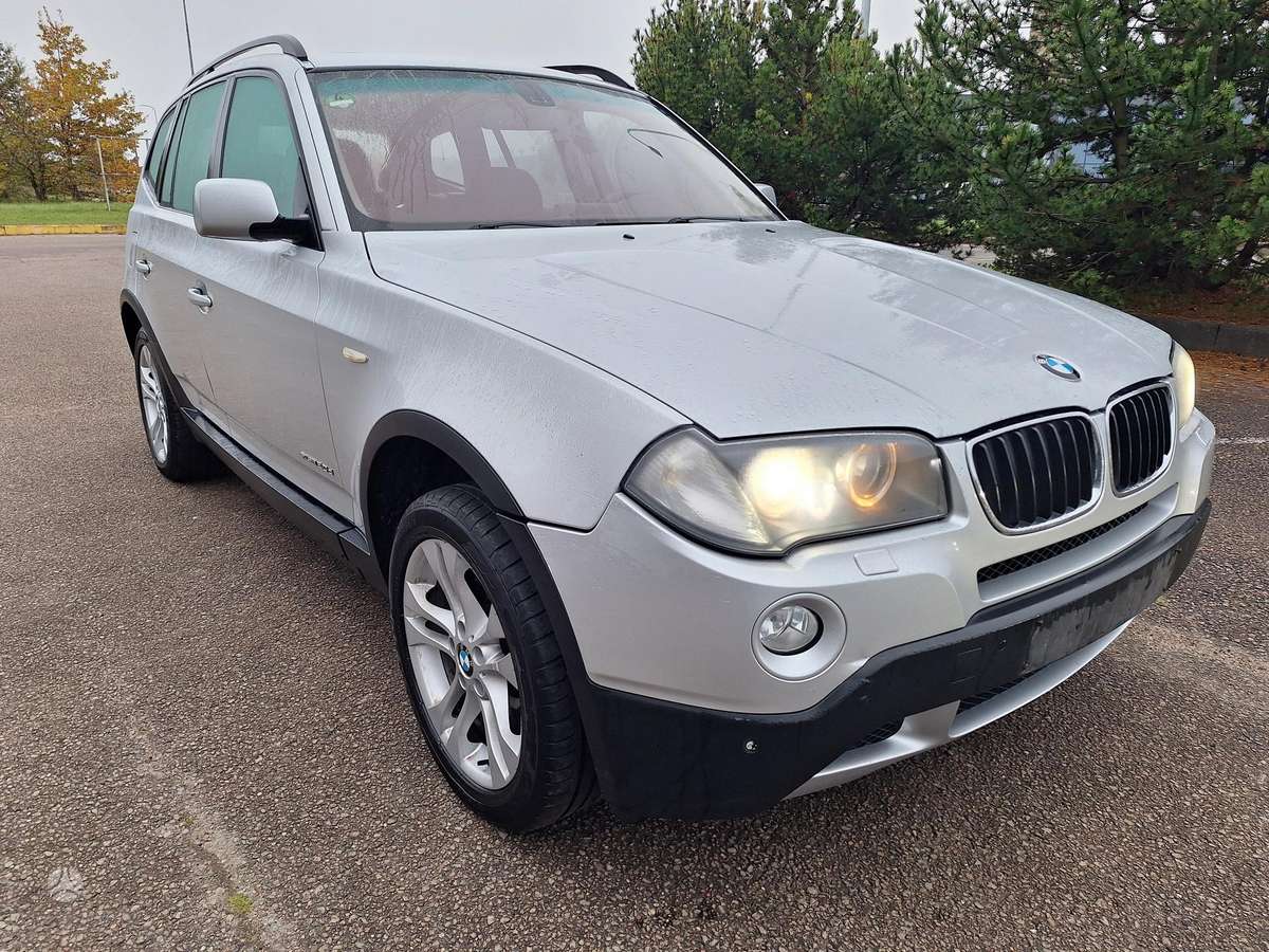 BMW X3 2008 — interior
