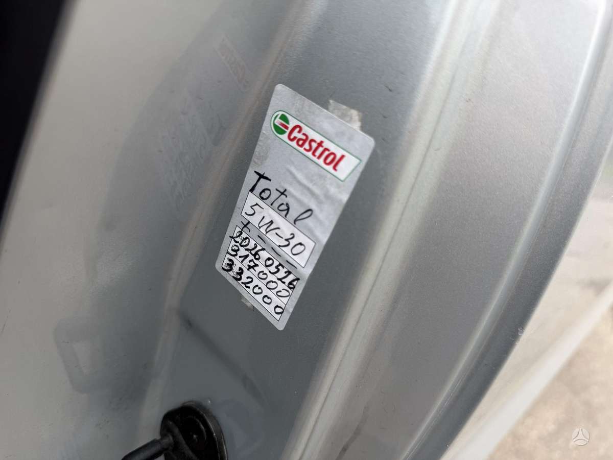Hyundai H1 2006 — photo 15