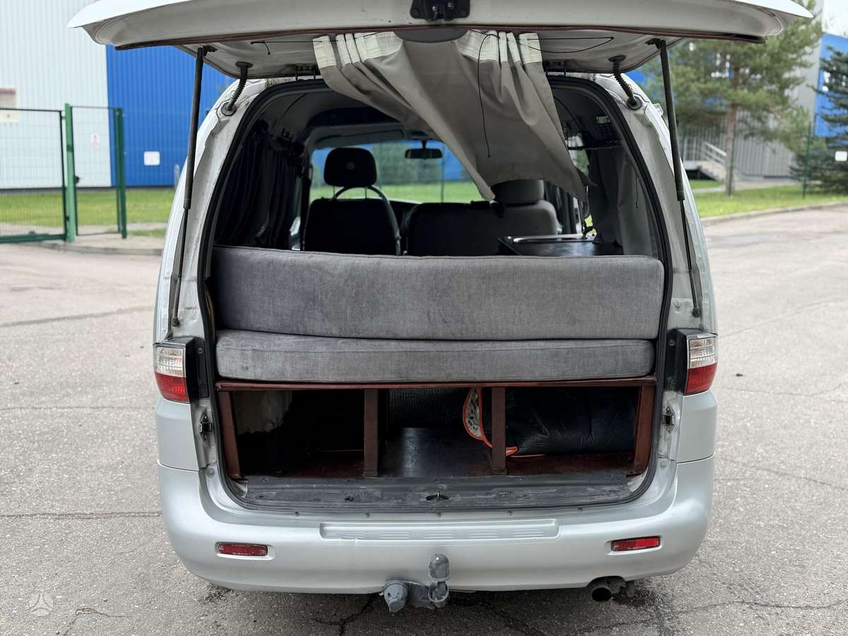 Hyundai H1 2006 — photo 8