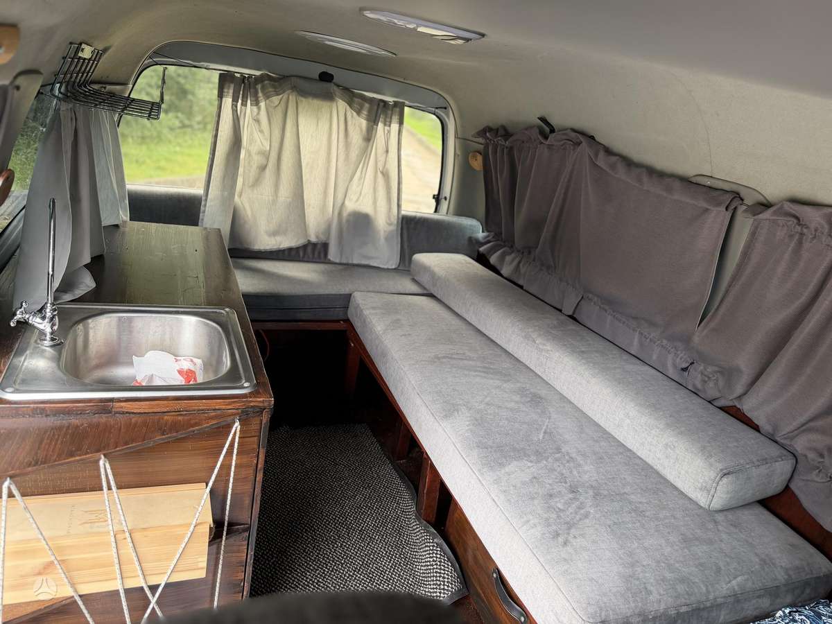 Hyundai H1 2006 — photo 9