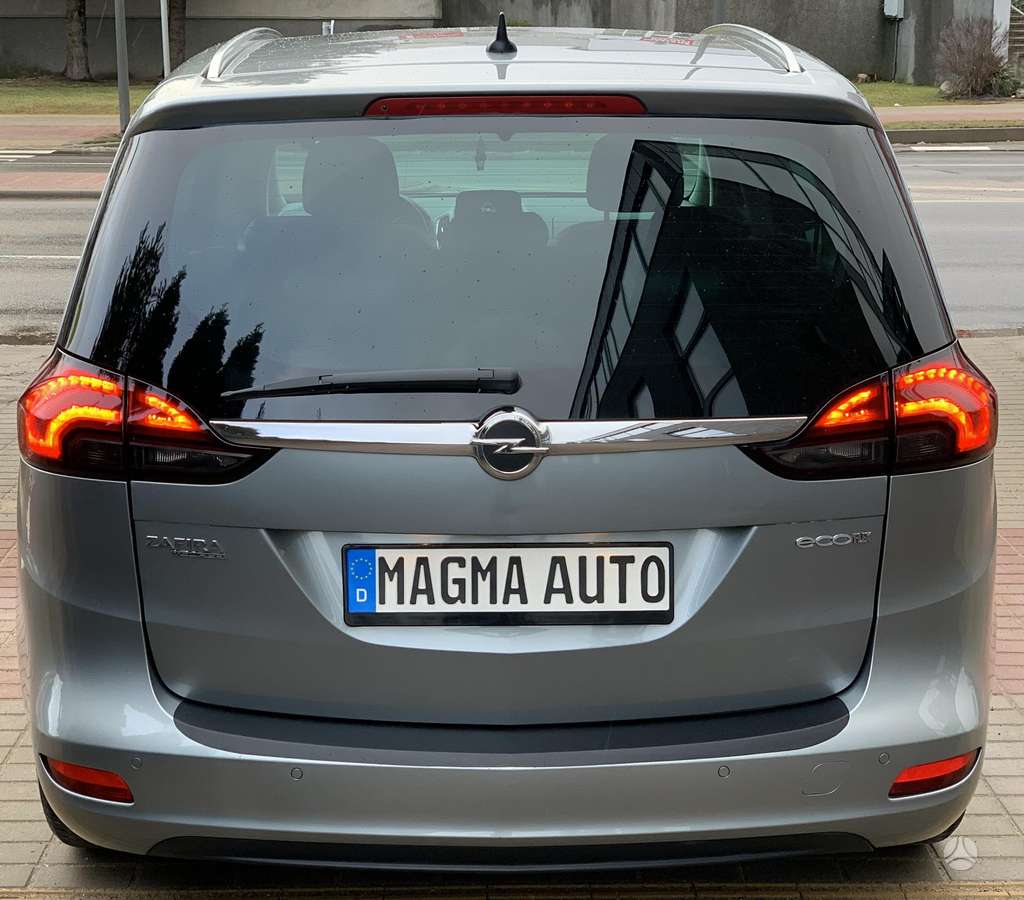Opel Zafira 2012 — photo 12