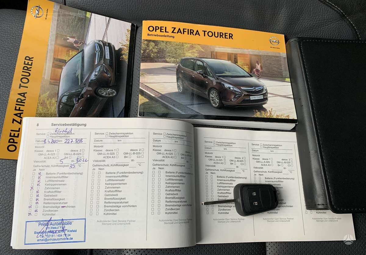 Opel Zafira 2012 — photo 28