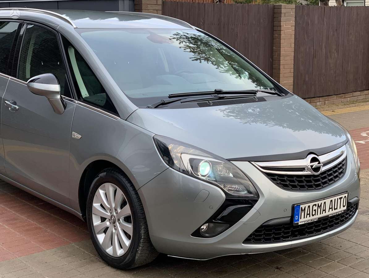 Opel Zafira 2012 — photo 8