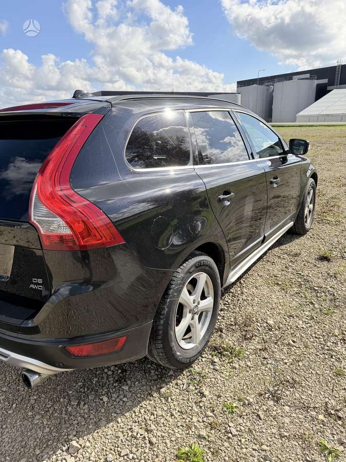 Volvo XC60 2010 — фото 18