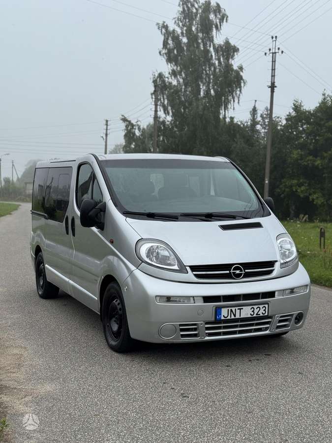 Opel Vivaro 2005 — двигун 2463 cm³, 135 HP (99kW)