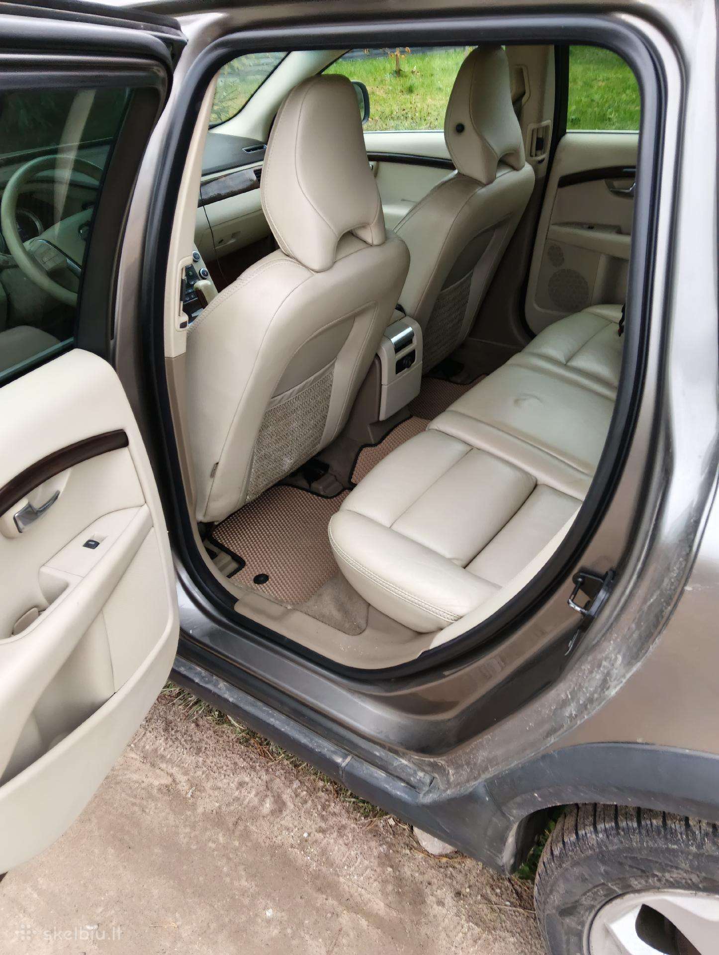 Volvo XC70 2011 — photo 8