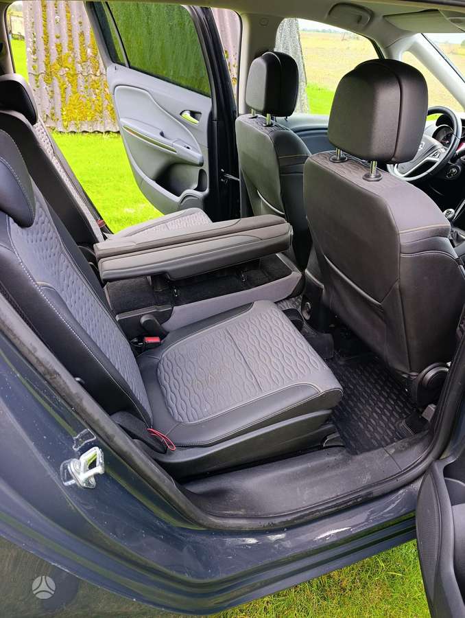 Opel Zafira 2014 — фото 11