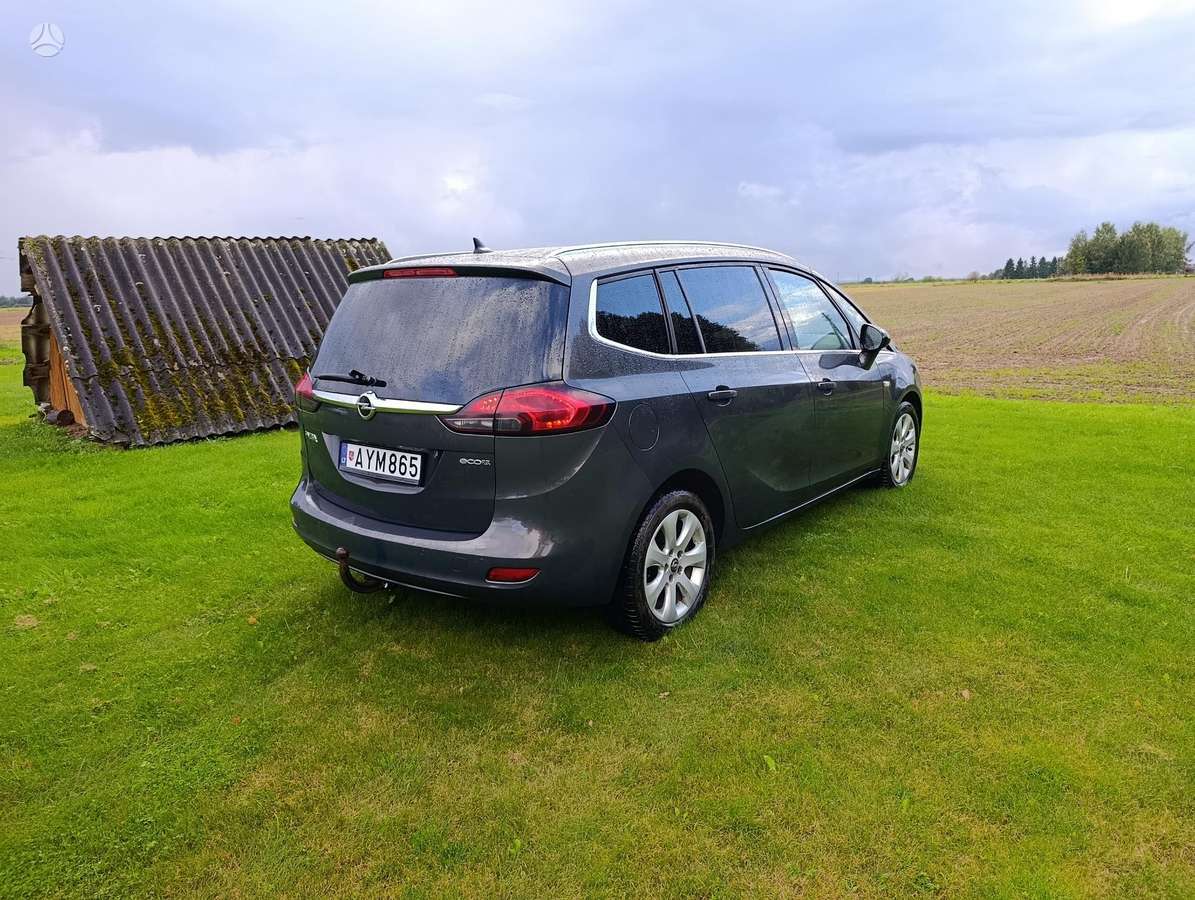 Opel Zafira 2014 — двигун 1589 cm³, 150 HP (110kW)