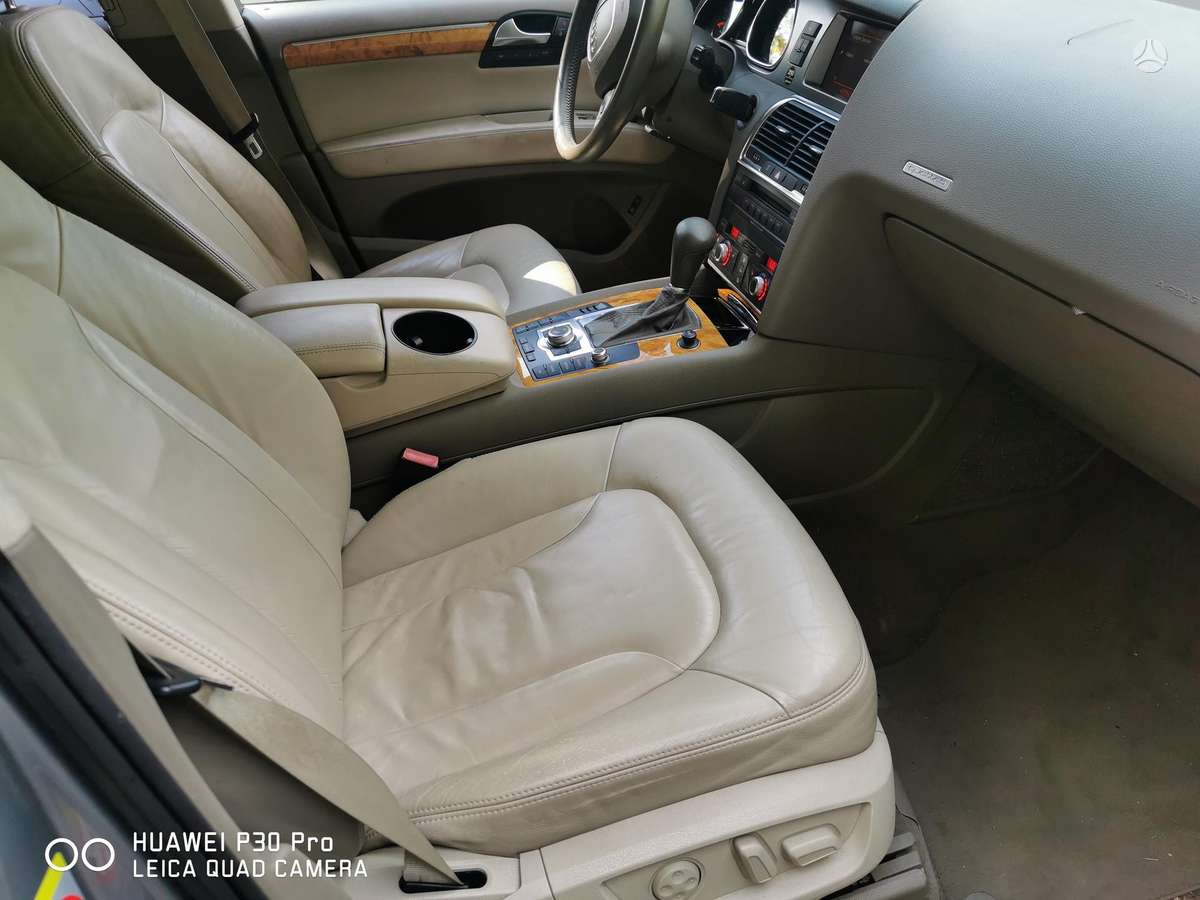 Audi Q7 2007 — rear view
